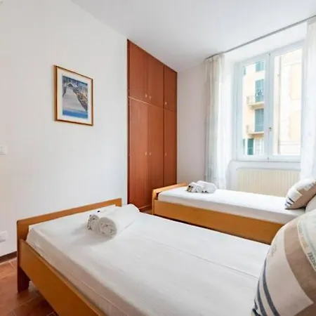 Welcome Riviera, Casa Luigina Apartment, 90 Sqm, Sea View, 2 Bedroom, 1 Bathroom, Free Wifi, And, Depending On Availability, A Private Garage 800 Meters Away At 20,00 Euro Per Night *
