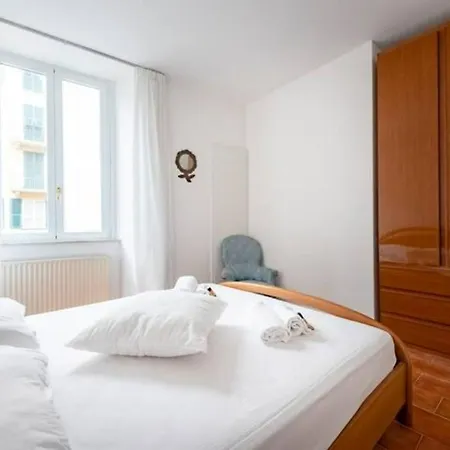 Welcome Riviera, Casa Luigina Apartment, 90 Sqm, Sea View, 2 Bedroom, 1 Bathroom, Free Wifi, And, Depending On Availability, A Private Garage 800 Meters Away At 20,00 Euro Per Night * Rapallo