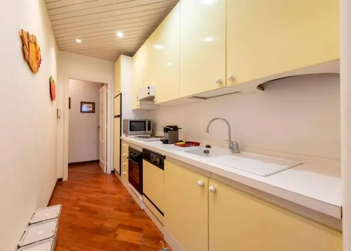 Welcome Riviera, Casa Luigina Apartment, 90 Sqm, Sea View, 2 Bedroom, 1 Bathroom, Free Wifi, And, Depending On Availability, A Private Garage 800 Meters Away At 20,00 Euro Per Night * Rapallo